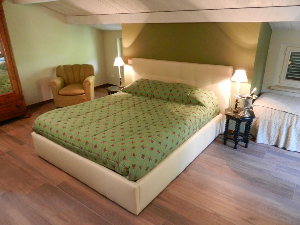 Hotel Pieve Sant'Angelo Campello sul Clitunno Habitación foto