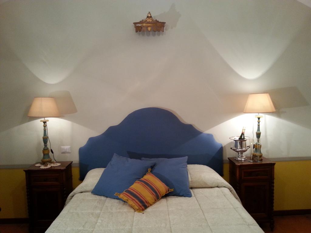 Hotel Pieve Sant'Angelo Campello sul Clitunno Habitación foto